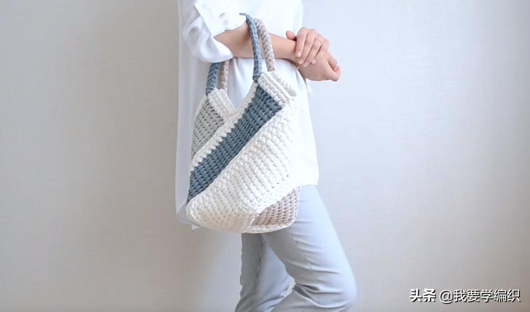 十一与其出门人挤人，不如在家看电视钩包包，一款拼色手提袋教程