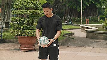 新手小白怎么颠勺,足球小白颠球入门教程