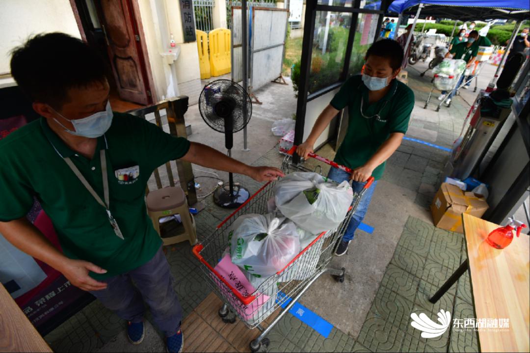 武汉常青花园封闭,常青花园四村禁止进小区吗