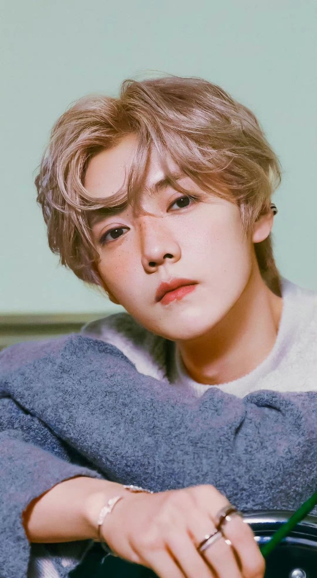 鹿晗最新发型叫什么,鹿晗runningman踢球