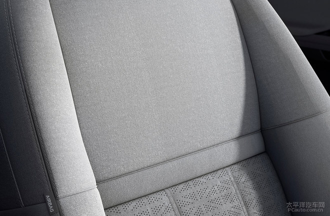 全新揽胜极光越野表现,全新一代路虎揽胜极光车评