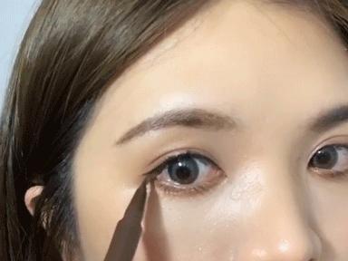 手残党一学就会的眼妆小技巧,手残党眼线笔教程