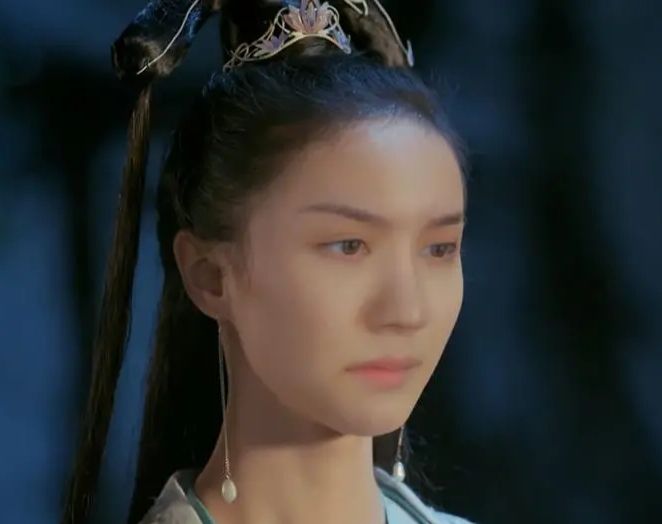 三千鸦杀蒋依依和赵露思,三千鸦杀蒋依依红衣造型