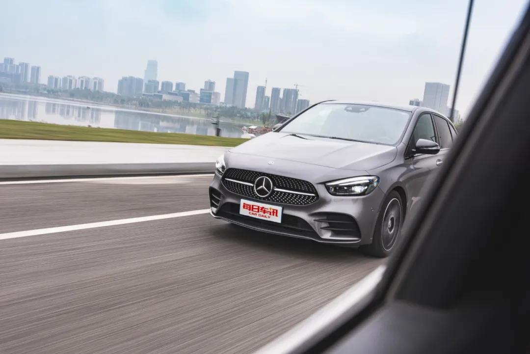 2020款奔驰b260试驾视频,评测奶爸车