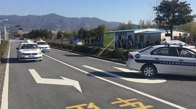 科二挂科为什么不能练车,科二补考后教练为什么不让多练车