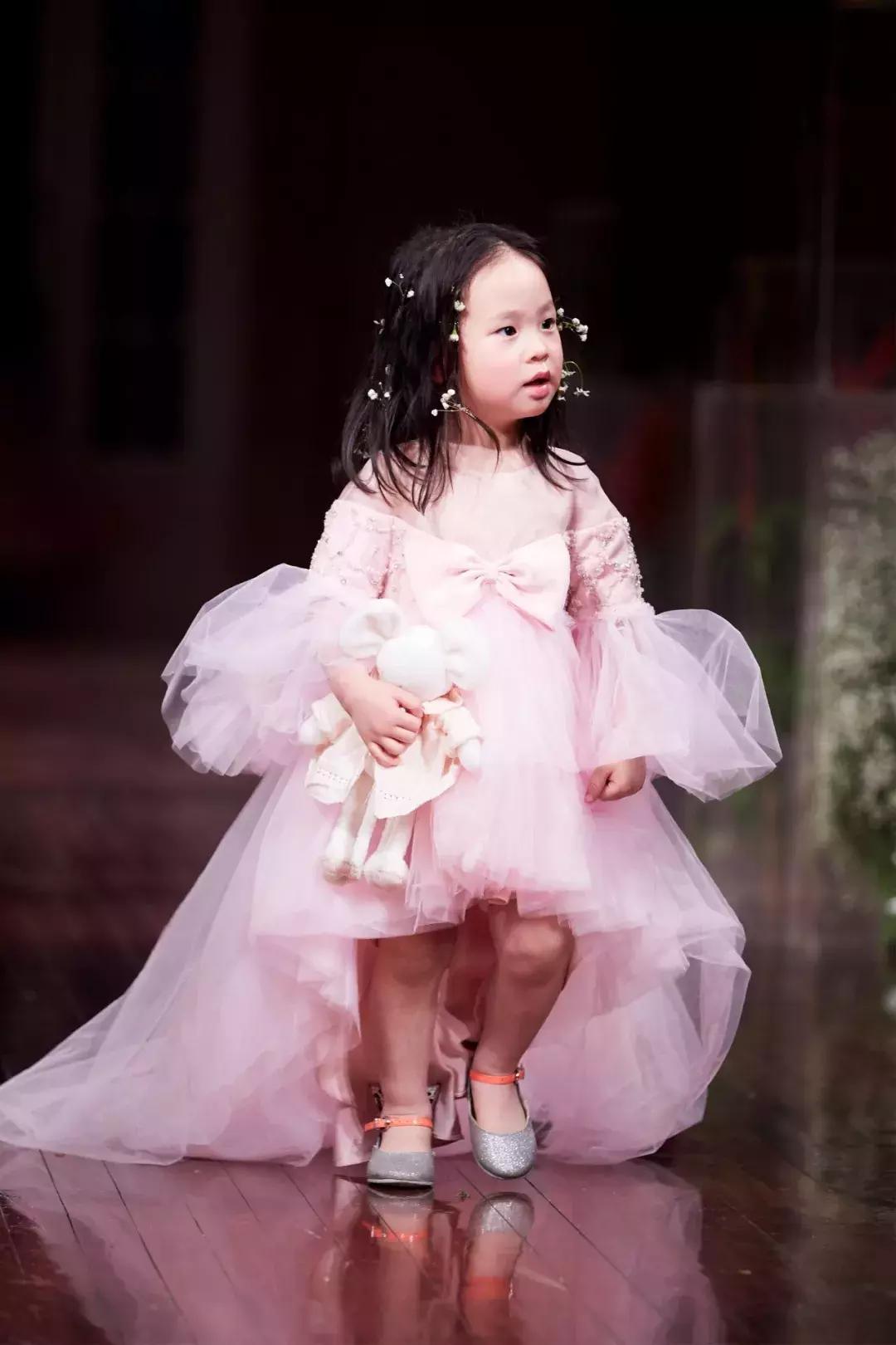 婚纱秀2020,婚纱秀2021秋冬