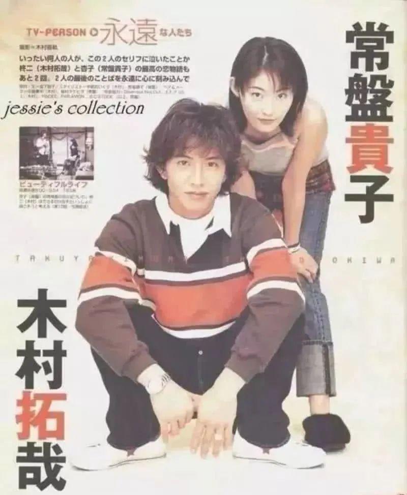 最近很火的一双蓝色帆布鞋,一双帆布鞋带你惊艳整个春夏