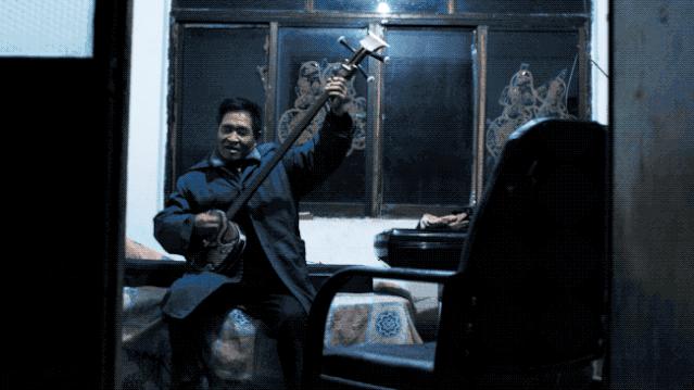 他到西北跟拍5个中国爷们3年：这片土地决定了人们为什么要唱歌