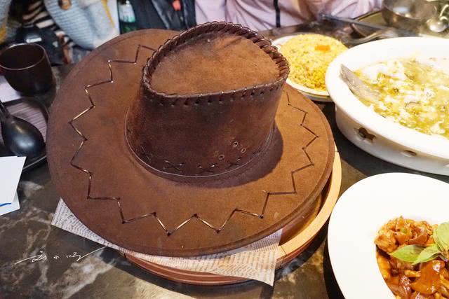 一家菜单全是牛肉的火锅店,一家店菜单