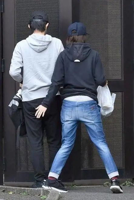 绝美人间传奇！两个大美人还在一起