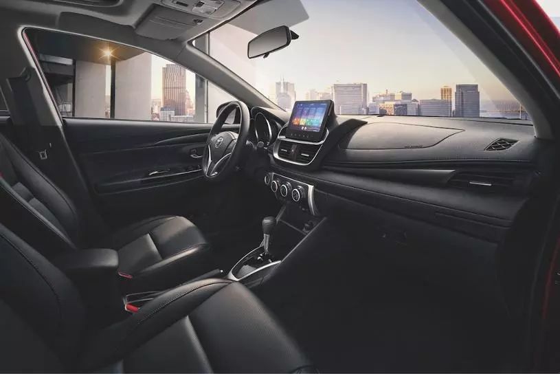 最新丰田雅力士两厢车,两厢雅力士2024