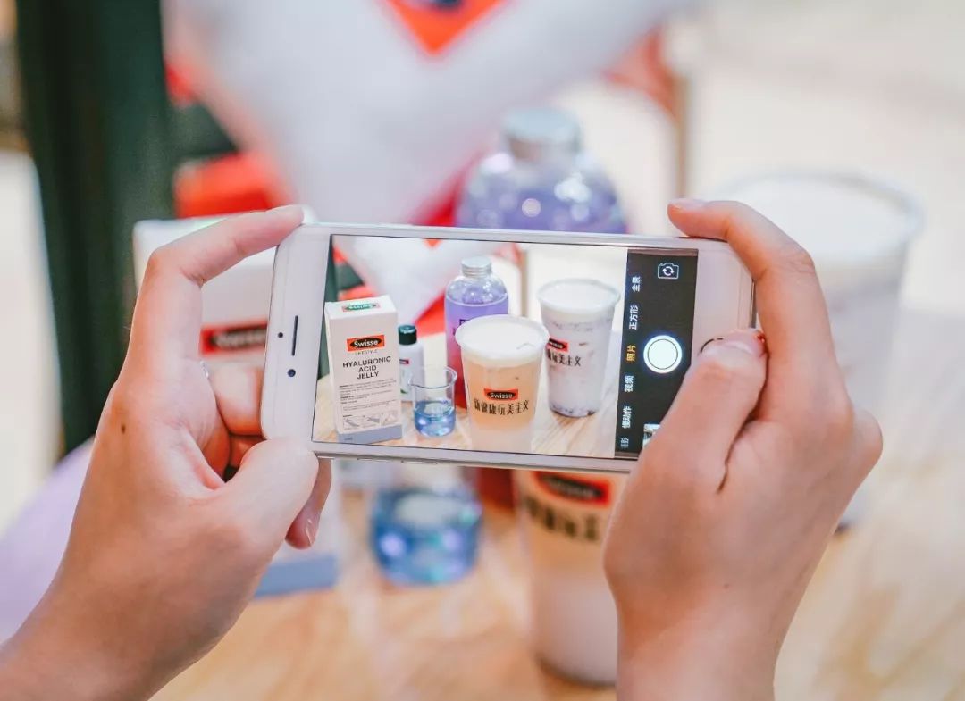 上海的夏天是炎热的,swisse好喝的奶茶