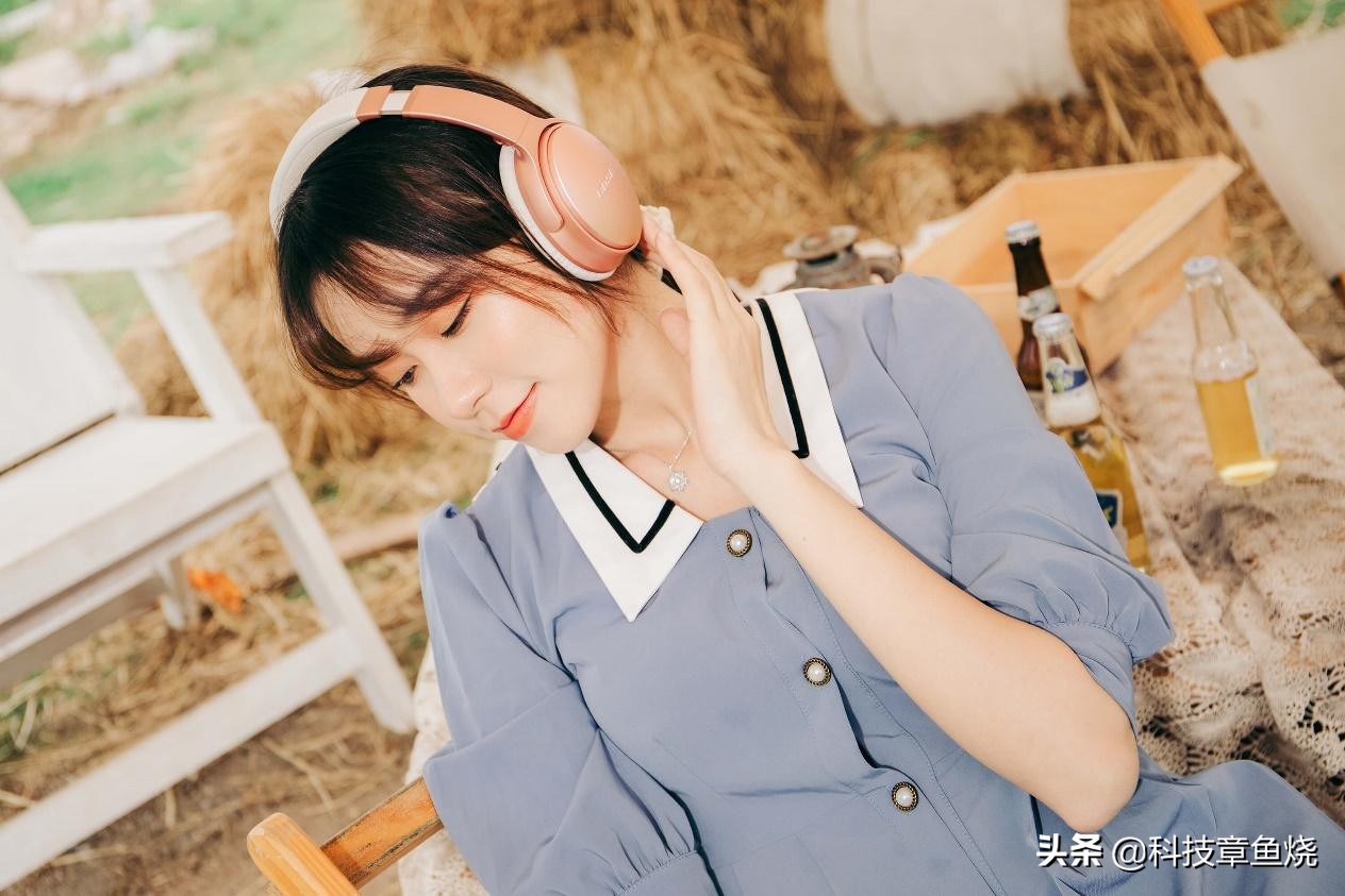 你说我馋BoseQC35II的颜色，其实我更馋它的声音