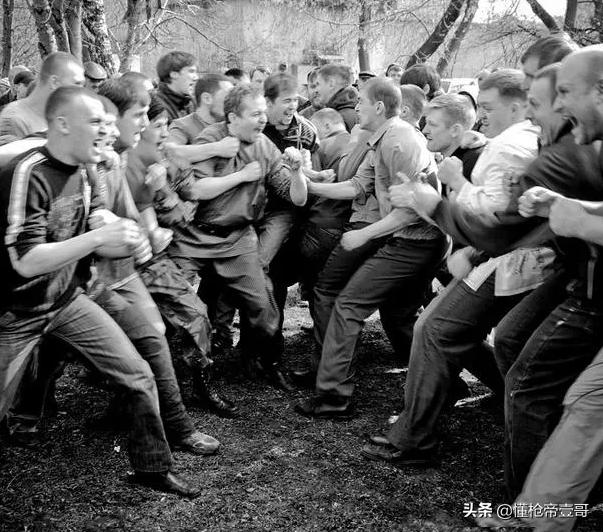 乌克兰小伙被打视频,乌克兰小伙被人暴打