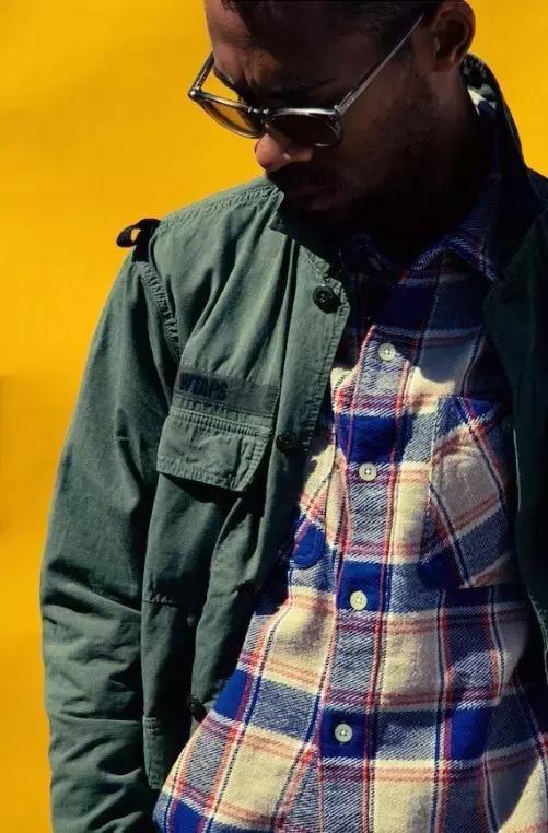 今天余文乐老师要为你们上一堂军装搭配课，答应我要好好学习哟！