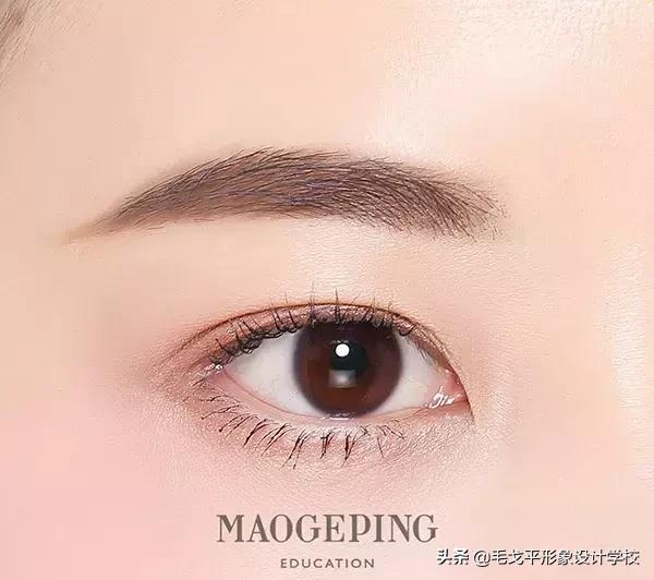 手残党眉毛怎么画不直,手残画眉毛的办法