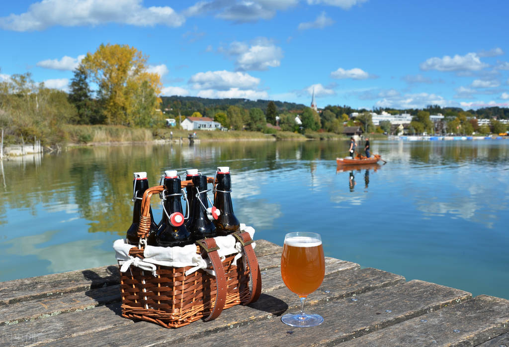 德国分裂为东德西德后如何统一的,德国是什么时候分裂成东德西德