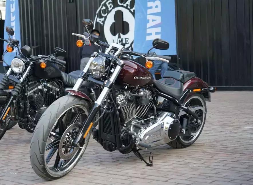 哈雷breakout突破者评测,哈雷突破者骑行体验