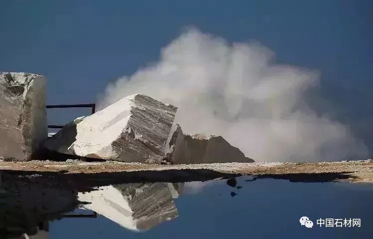 复合鱼肚白大理石为什么贵,鱼肚白大理石贵不贵