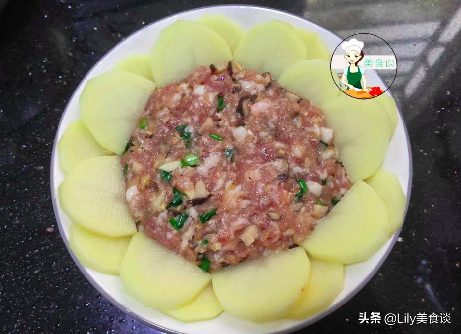 土豆要蒸多长时间才能变成土豆泥,土豆蒸了怎样弄最好吃最简单