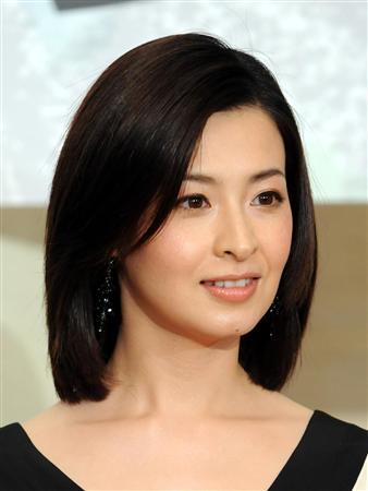 佐佐木希谈老公出轨,佐佐木希和丈夫近照