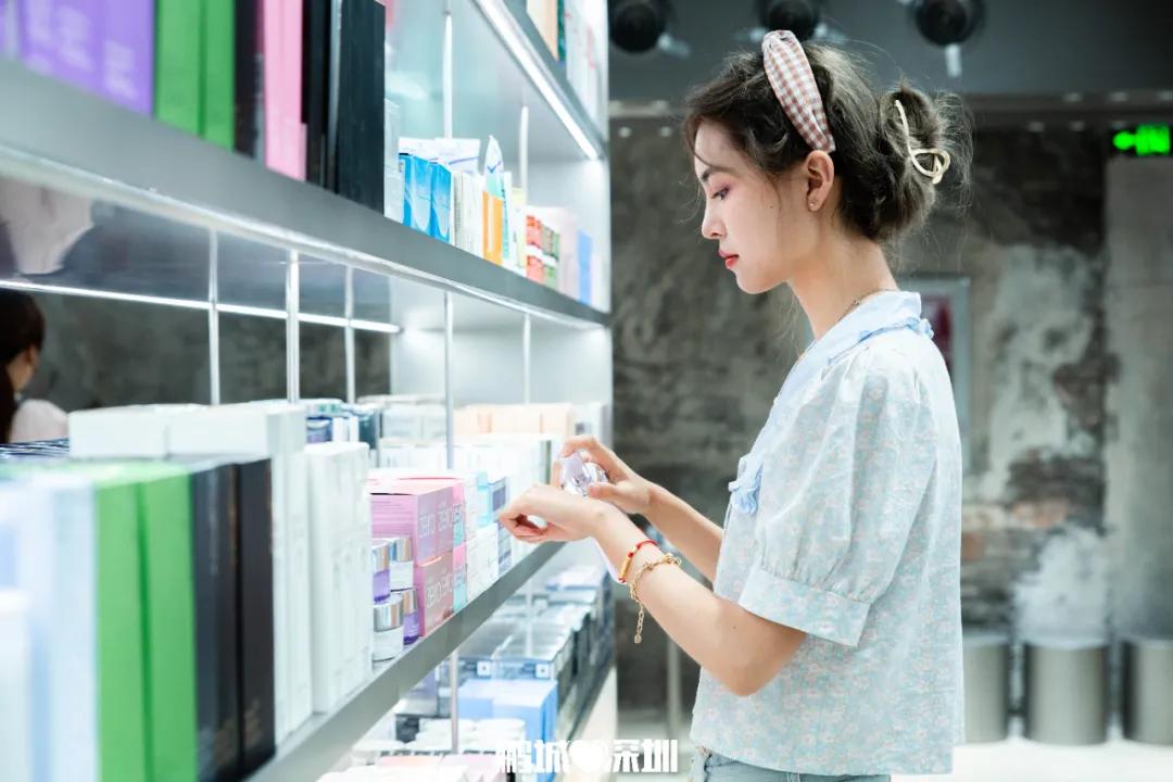 haydon黑洞深圳店装修,haydon黑洞大融城店