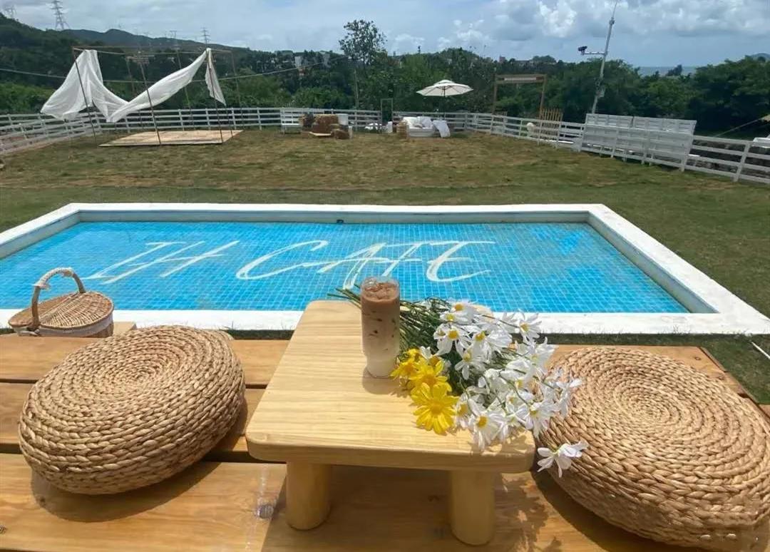 收藏!刷爆小红书的深圳济州岛绵羊牧场咖啡厅,256G都不够拍