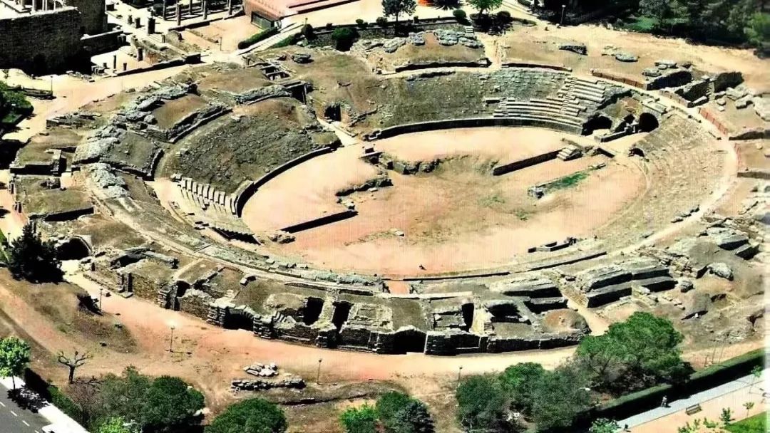 行走的老钱：私奔去浪漫的“两牙”