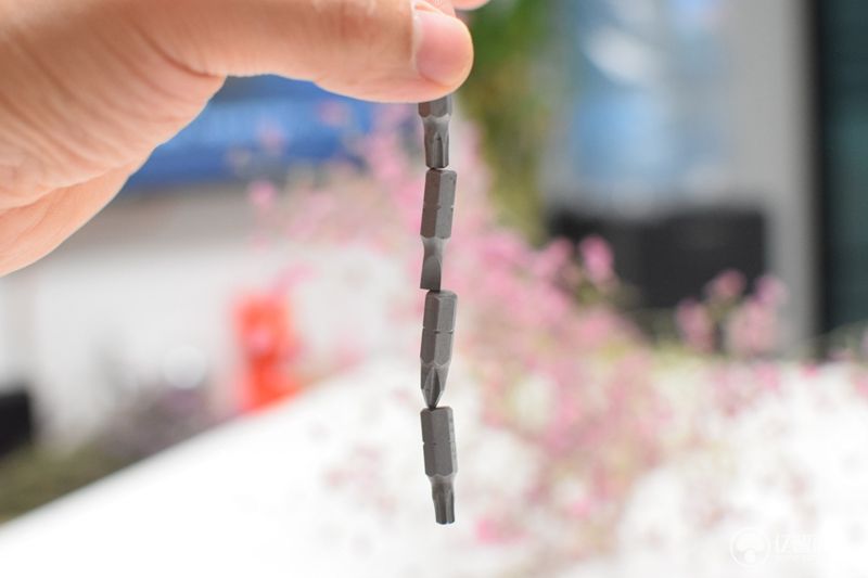 DIY搞机必备工具——WOWSTICKSD螺丝刀套装