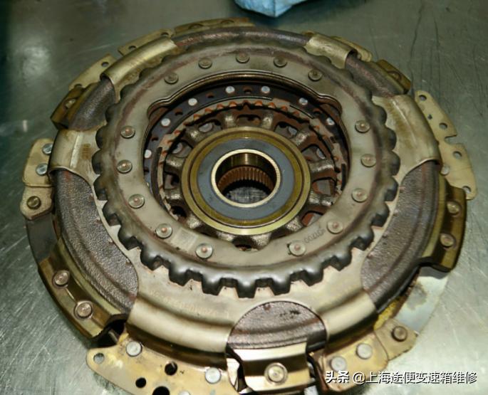 大众迈腾故障修理,大众迈腾变速箱故障在上海维修