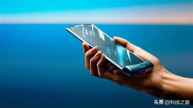 联想折叠机杨元庆,杨元庆联想手机有信心打翻身战