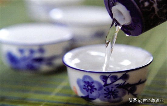 君至尊酱香酒好喝吗,君至尊酱香型白酒