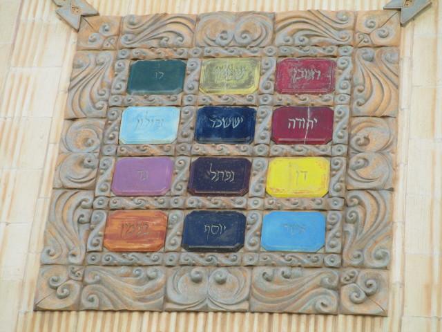 石榴石属于什么档次的宝石类型,石榴石最顶级的叫什么