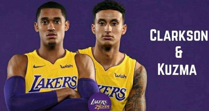 尴尬！两位罗马球员晒女友，女孩竟是同一个，这次谁把谁给绿了