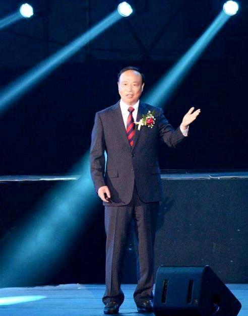 巨亏163亿股票为什么会涨,st德豪2024年能摘帽吗