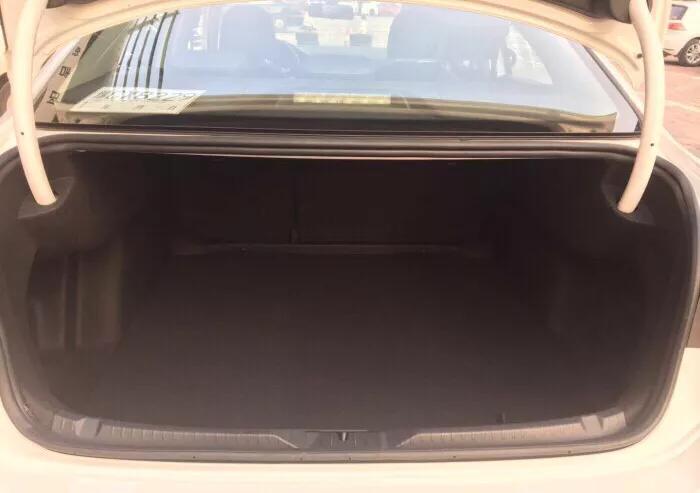 大众凌渡的空间表现,大众凌渡领克01评测视频