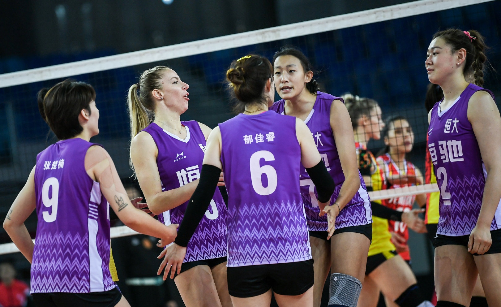 恒大疑似打假球！球迷：上海送恒大进4强，恒大还对手一个季军