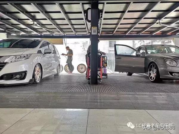 雪中的奔驰w211,向经典致敬奔驰w211