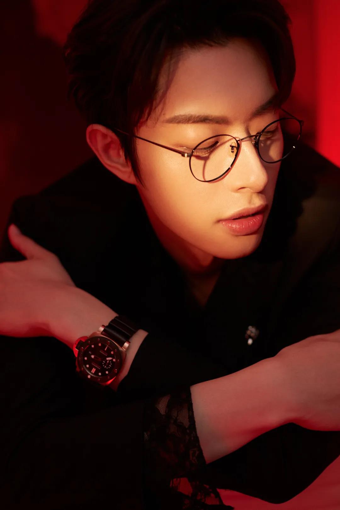 oner展示一下什么叫成年男团,成年男团oner三个野路子的人