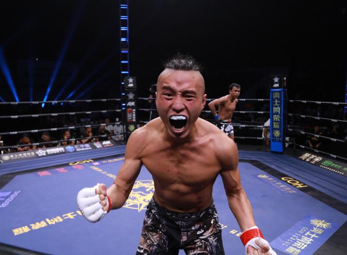 大东翔石帅的偶像邱建良,邱建良高扫腿