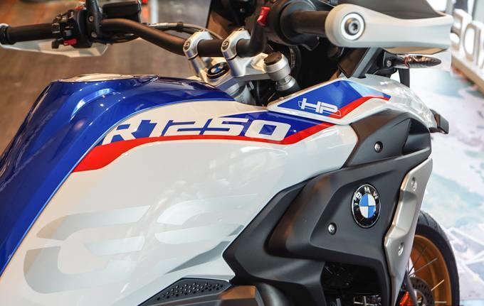 新款宝马r1250adv到手价,r1250gsadv40周年纪念版