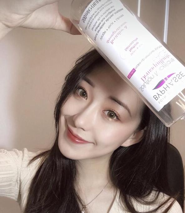 娜扎卸妆后是什么样子 (娜扎卸妆前后对比图)