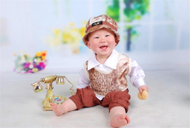 2岁半宝宝体重不长反而降,宝宝2岁21斤是不是太瘦了