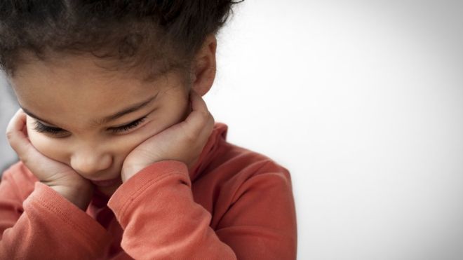 为什么我们会不自觉地摸脸,为什么自己会记不住自己的脸