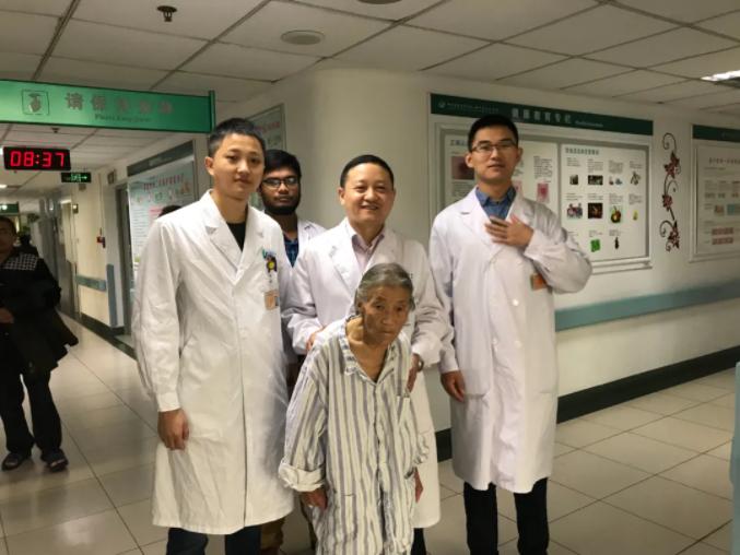 祝贺胃癌专委会主委赵高平荣获成都市十大“最美科技工作者”称号