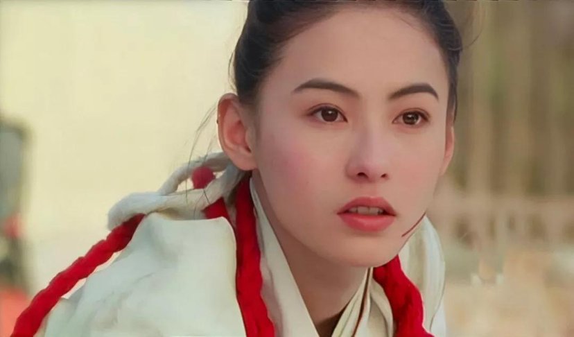 迪丽热巴的鼻子是天生的还是整的,迪丽热巴的鼻子怎么弄