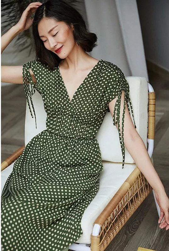 陈都灵绝美穿搭,陈都灵最新穿搭图