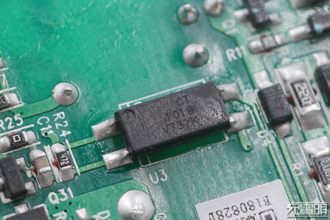 拆解华为5000mah充电宝,拆解60000ma充电宝