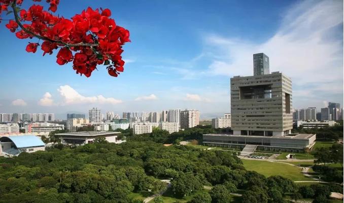 深圳大学知名校友孟晚舟,孟晚舟毕业华中科技大学哪个专业