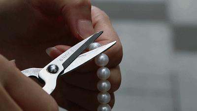 鉴别珍珠和仿珍珠的两种简易方法,天然珍珠和仿制珍珠的区别